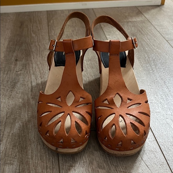 Swedish Hasbeens Lacy Sandal - Picture 2 of 4